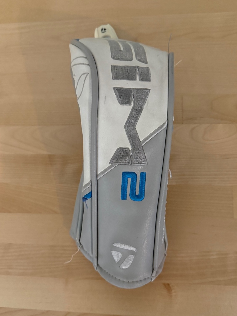 TaylorMade Golf Sim 2 Fairway Wood Grey/White/Blue/Yellow Headcover